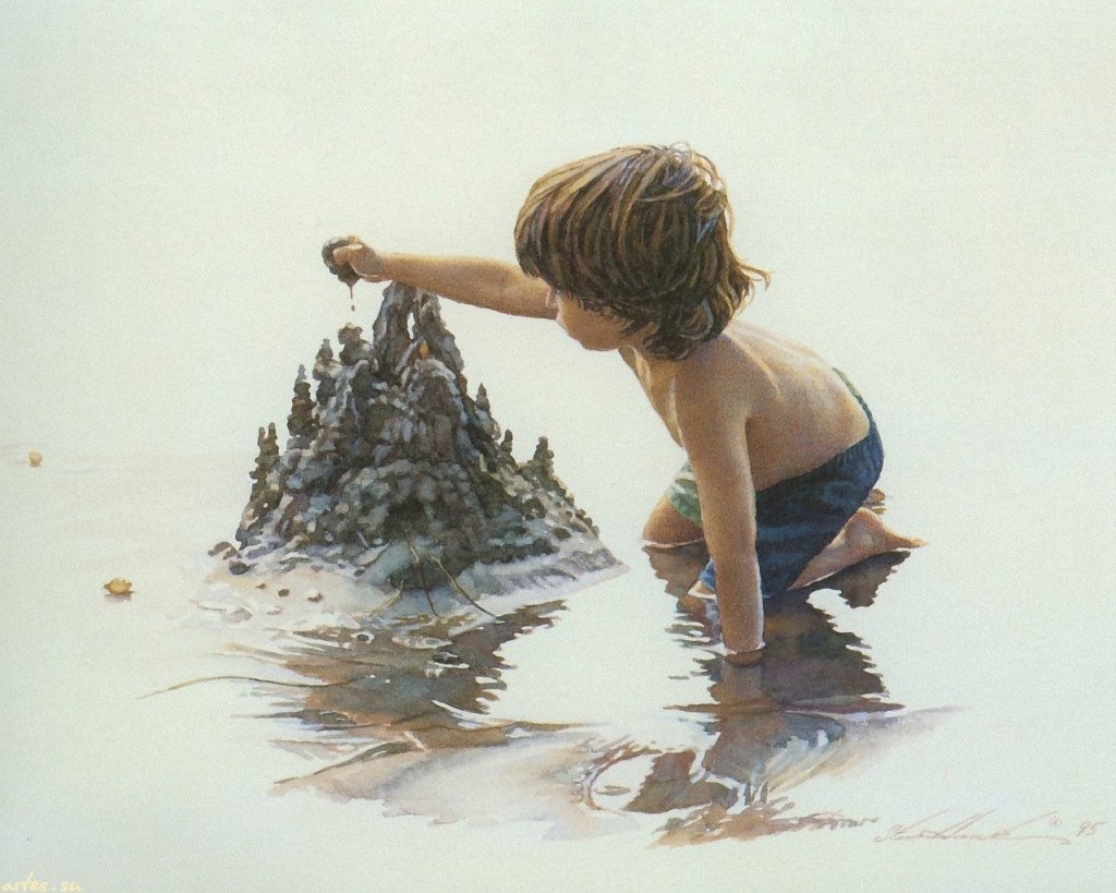 Мальчик строит песочный дом